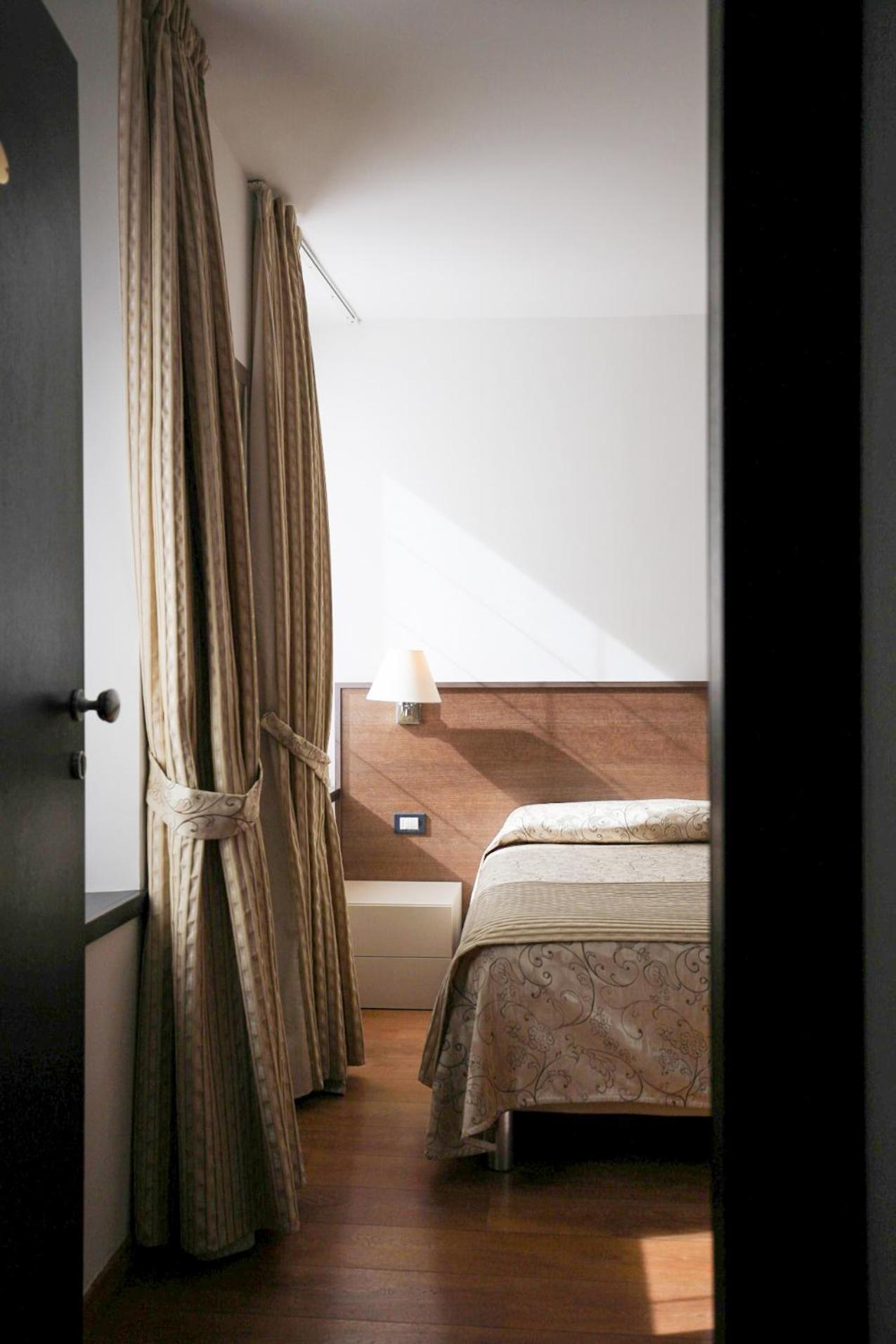 Albergo Antica Locanda Clusone Exterior foto