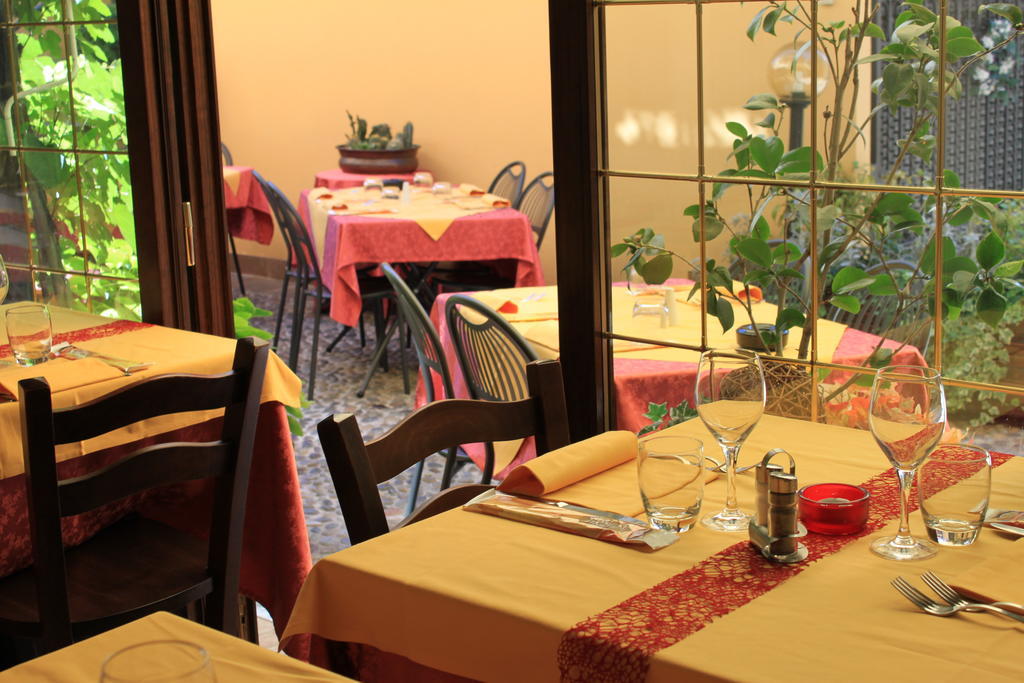 Albergo Antica Locanda Clusone Exterior foto